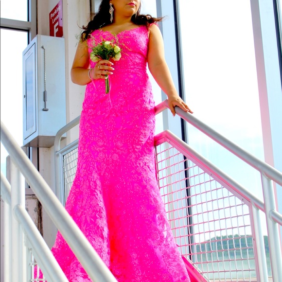BEAUTIFUL SHERRY HILL HOT PINK ELEGANT GOWN,SZ 6🦋 - Picture 3 of 7